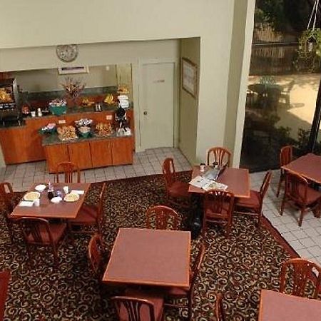 Huntsville Hotel & Suites Restoran foto